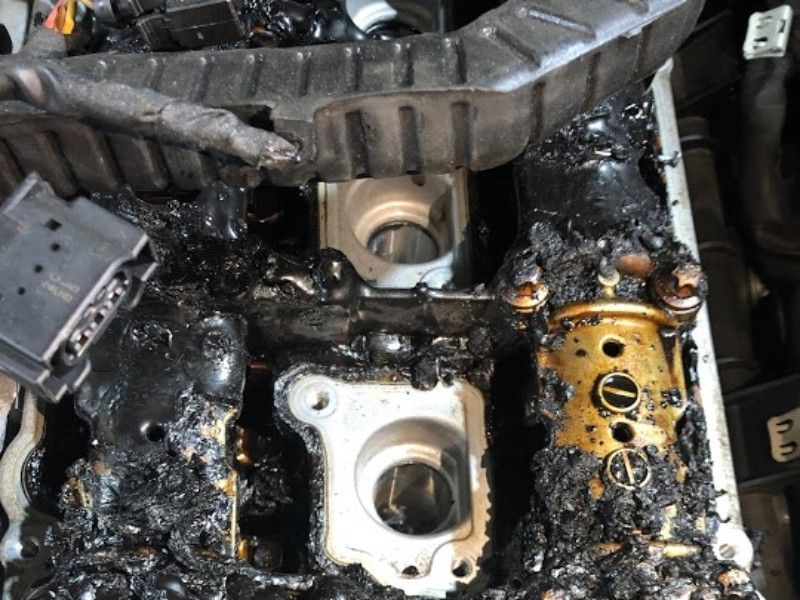 BEFORE Mercedes C class 2012 complete engine rebuild ()